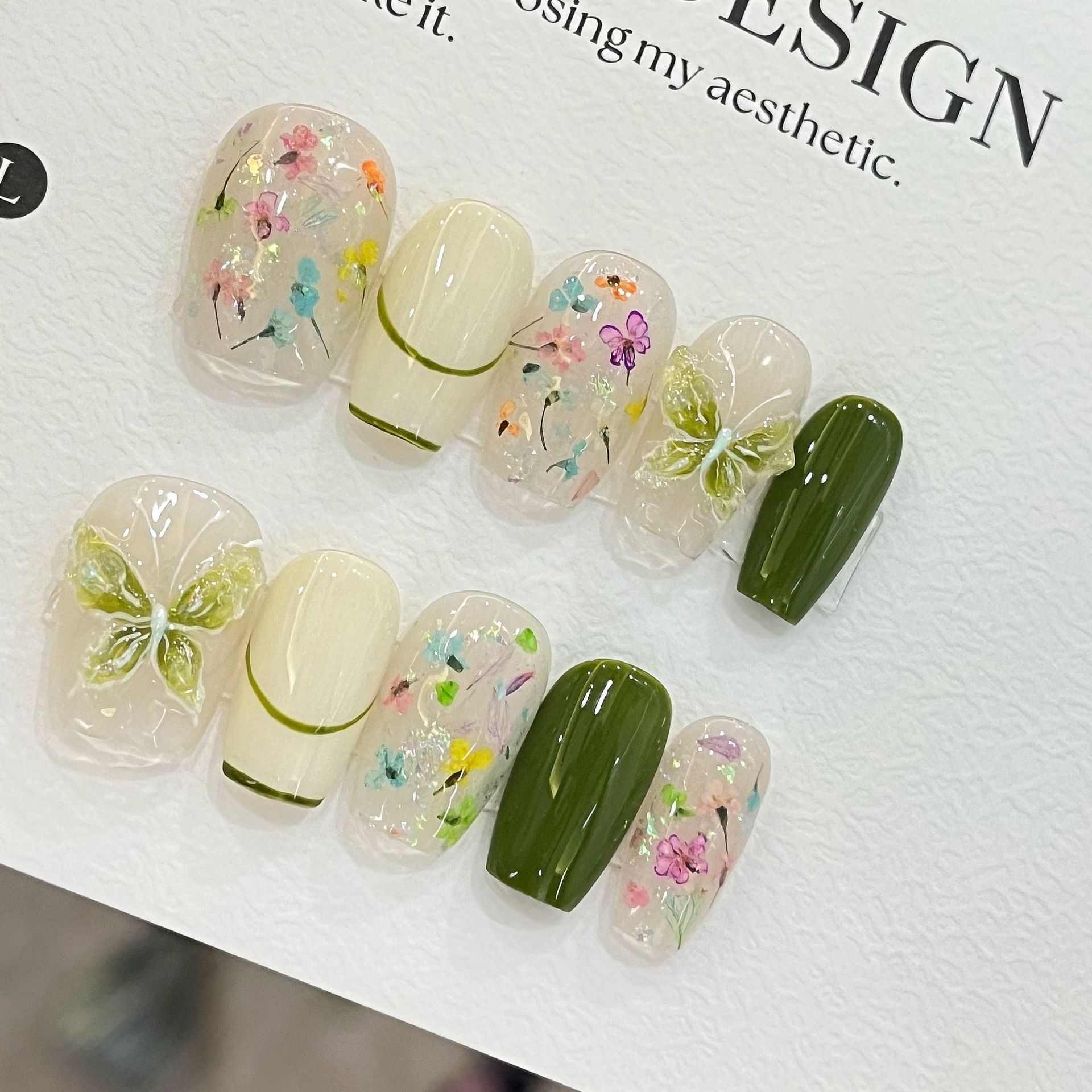 Nail Art French Nails - 10 шт. накладных ногтей «Бабочка-цветок», средней